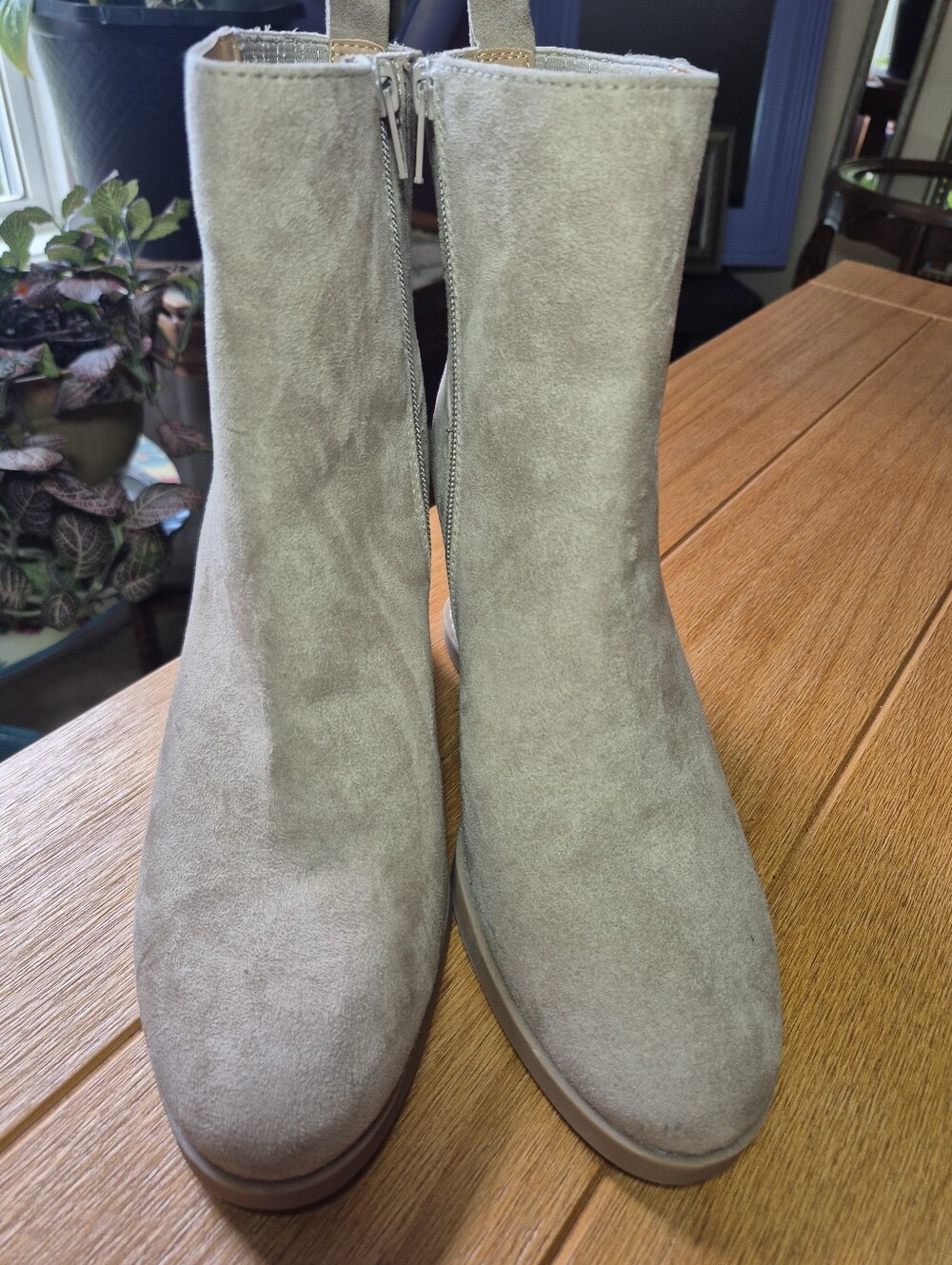 Universal Thread Women's Cypress Wedge Boots - Size 8.5 - Picture 3 of 6